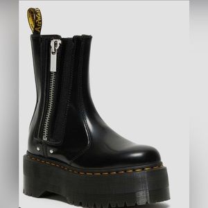 Dr Martens Max Chelsea Zipper boot